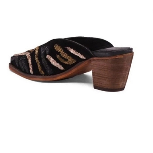 New Free People Anya Velvet Embroidered Mules - Picture 4 of 15